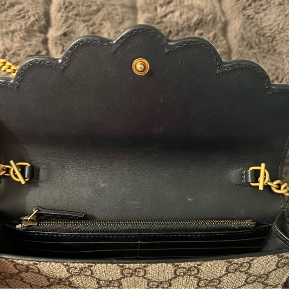 GUCCI Supreme Monogram Mini Peony Pearly Wallet on Chain - Picture 7 of 9